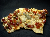 Các đặc tính khái quát về nhóm đá Garnet